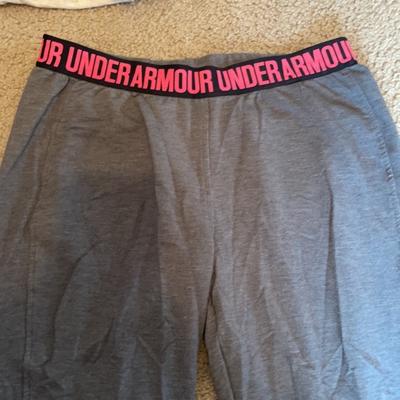 Capri pants - Picture 2 of 2